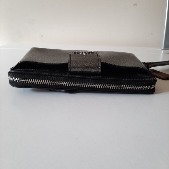 Coach Zipper Around Wallet - Picture 9 of 11